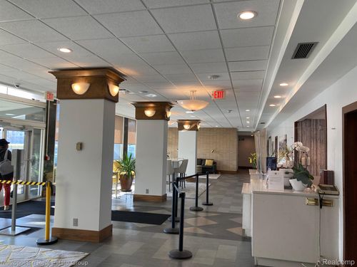 apt-1431-8900 E Jefferson Ave, Detroit, MI, 48214-4322 | Card Image