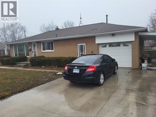 1898 Jefferson Blvd, Windsor, ON, N8T2V8 | Card Image
