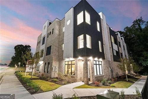 1962 8th St, Chamblee, GA, 30341-4754 | Card Image