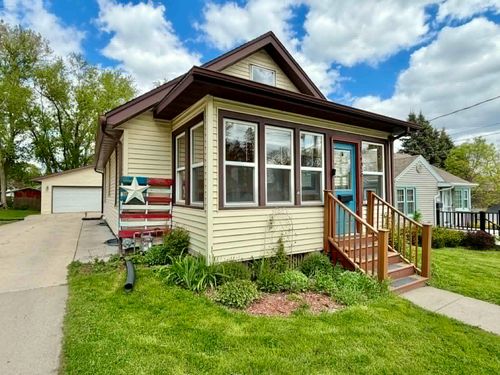 1408 Duffy St, Watertown, WI, 53094-4006 | Card Image