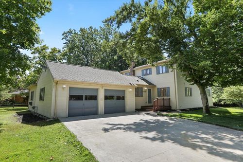 47043 Curtis Rd, Northville, MI, 48168-9225 | Card Image