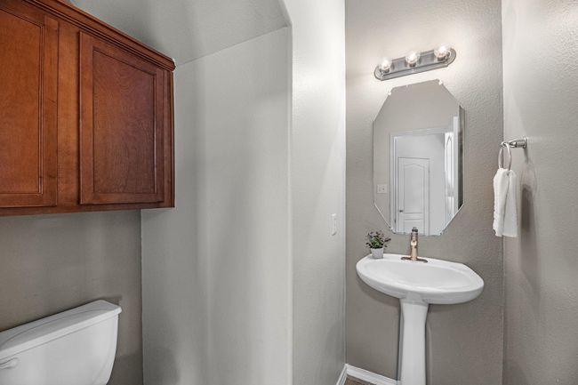 Half-bath first floor. | Image 34