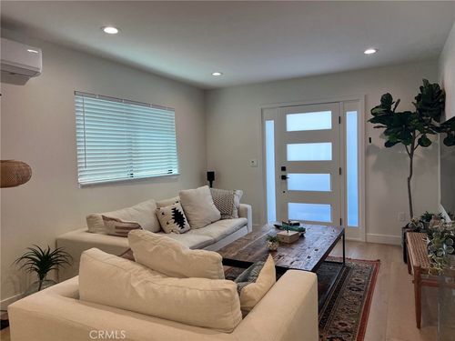 124 Lyndon St, Hermosa Beach, CA, 90254 | Card Image
