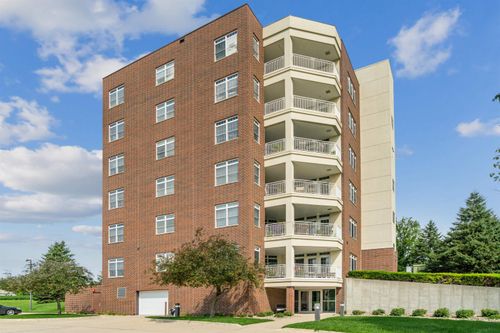 apt-1b-1326 Maxhelen Blvd, Waterloo, IA, 50701-9357 | Card Image