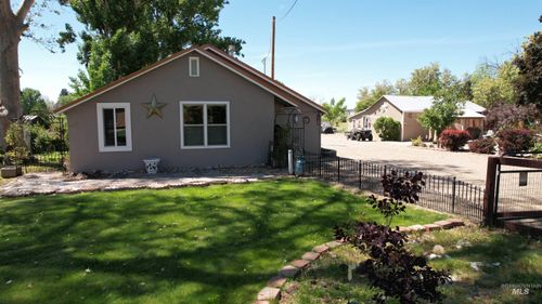 2133 Hollywood Blvd, Emmett, ID, 83617-9517 | Card Image