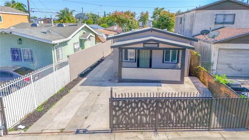 2114 E Knopf St, Compton, CA, 90222-2508 | Card Image