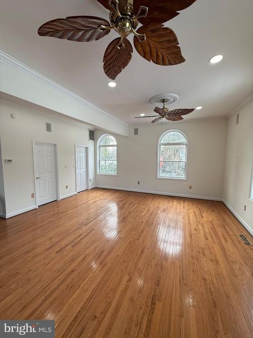 3003 Preston Ave, ALEXANDRIA, VA, 22306-1701 | Card Image