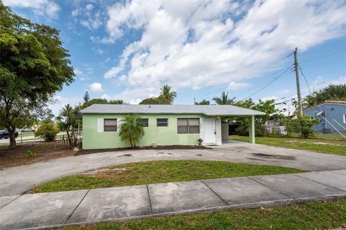 571 Ne 61st St, Oakland Park, FL, 33334-1930 | Card Image