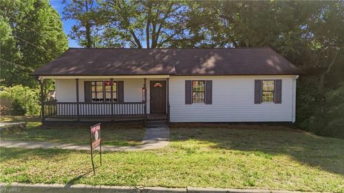 230 James St, Lexington, NC, 27295-1334 | Card Image