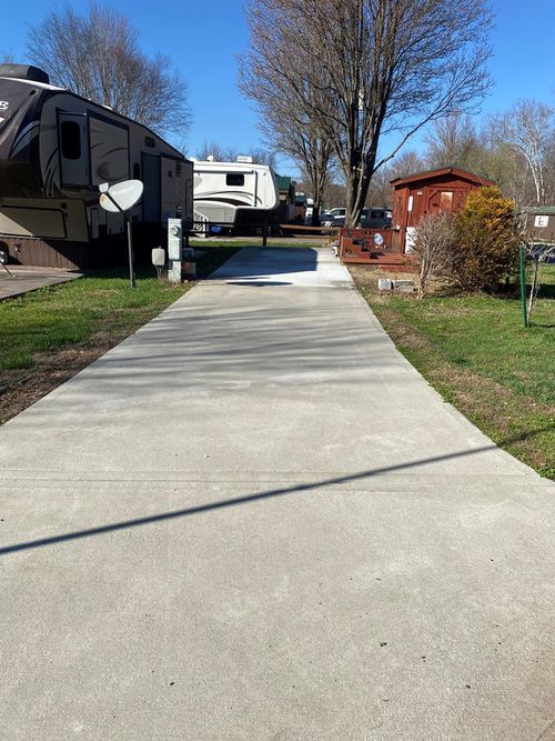 496 Vista Cir, Blairsville, GA, 30512-7421 | Card Image