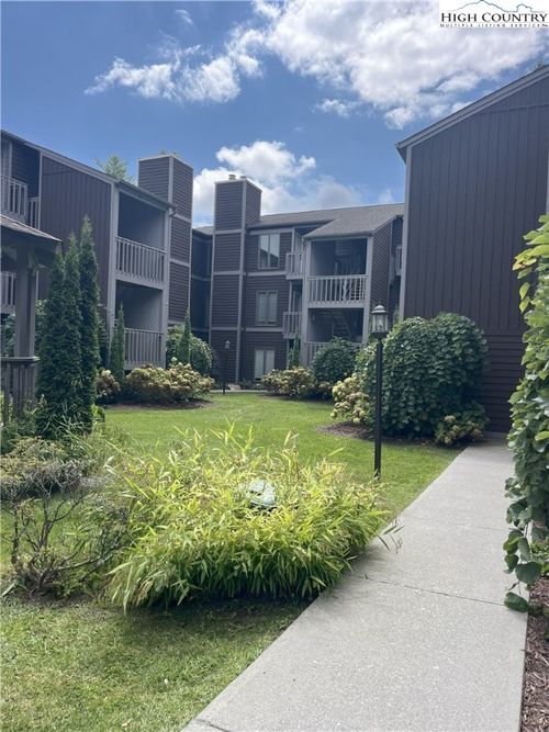 unit-115-176 Royal Oaks Dr, Blowing Rock, NC, 28605-6259 | Card Image