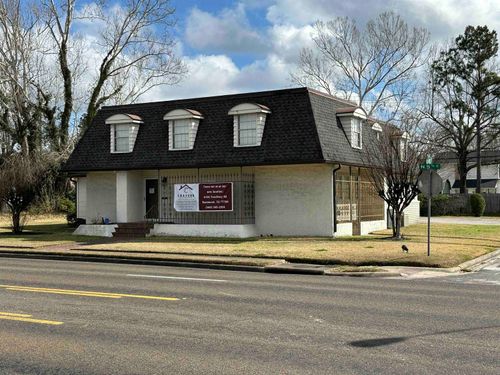 510 N 5th St, Silsbee, TX, 77656-4039 | Card Image