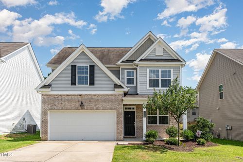 637 Stapleford Ln, Fuquay-Varina, NC, 27526-3624 | Card Image