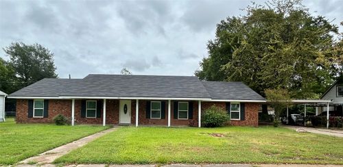 111 S Canton St, Mexia, TX, 76667-3310 | Card Image