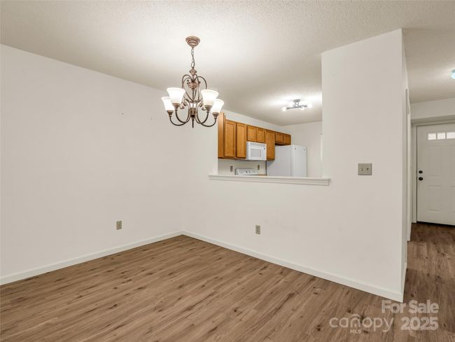 2403 Deermouse Way, Condo with 2 bedrooms, 2 bathrooms and null parking in Hendersonville NC | Image 12