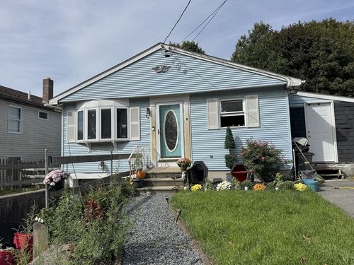 58 Rosella Ave, Pawtucket, RI, 02861-4234 | Card Image