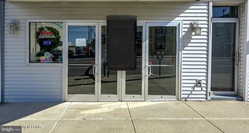 29 W Broad St, West Hazleton, PA, 18202-3833 | Card Image