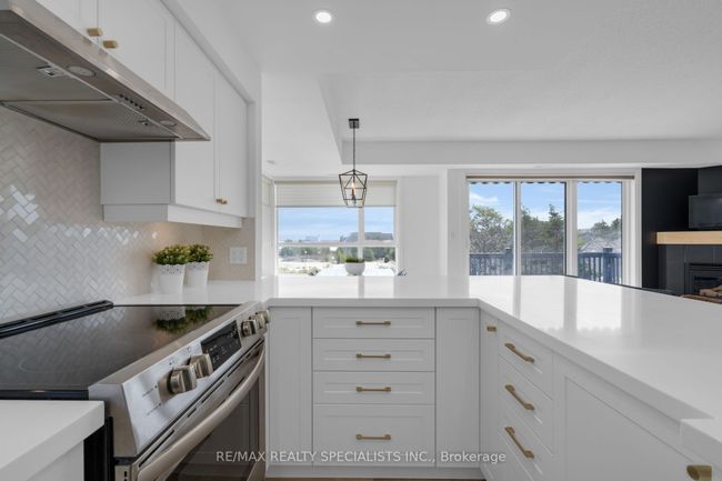 441 Mariners Way, Condo with 3 bedrooms, 2 bathrooms and 2 parking in Collingwood ON | Image 13