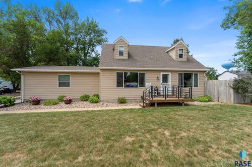 4516 E Belmont St, Sioux Falls, SD, 57103-4275 | Card Image