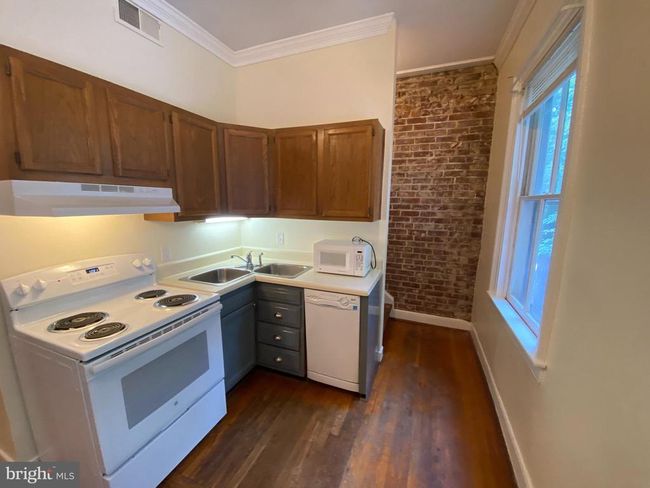 APT-1 - 604 Caroline St, Home with 1 bedrooms, 1 bathrooms and null parking in FREDERICKSBURG VA | Image 7
