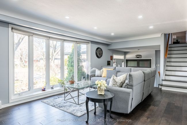 4126 London Crt, House other with 3 bedrooms, 3 bathrooms and 4 parking in Niagara Falls ON | Image 8