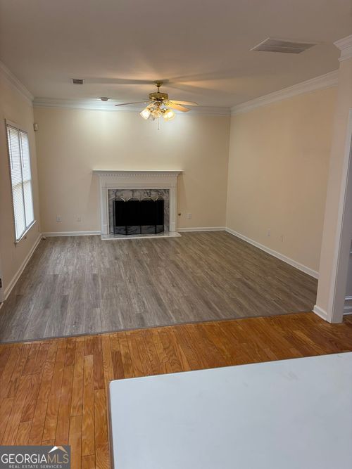 220 Cross Creek Dr, Lilburn, GA, 30047-7052 | Card Image