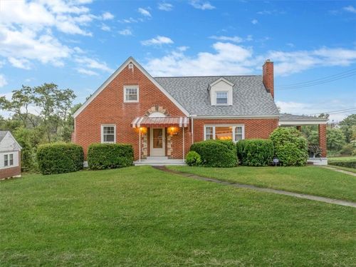 1008 Edward St, N Versailles, PA, 15137-2004 | Card Image