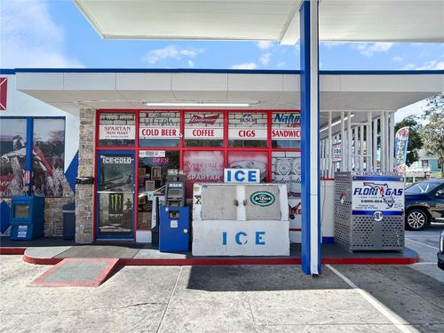 4 S Pinellas Ave, Tarpon Springs, FL, 34689-3446 | Card Image