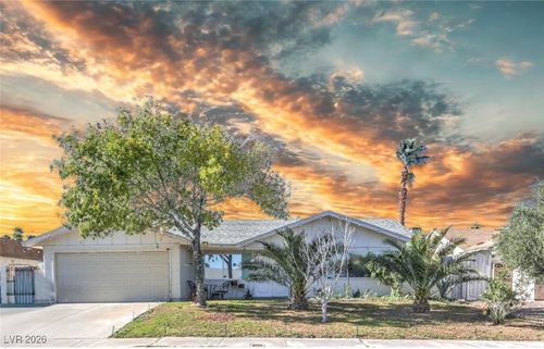 404 Brighton Rd, Las Vegas, NV, 89145-5262 | Card Image