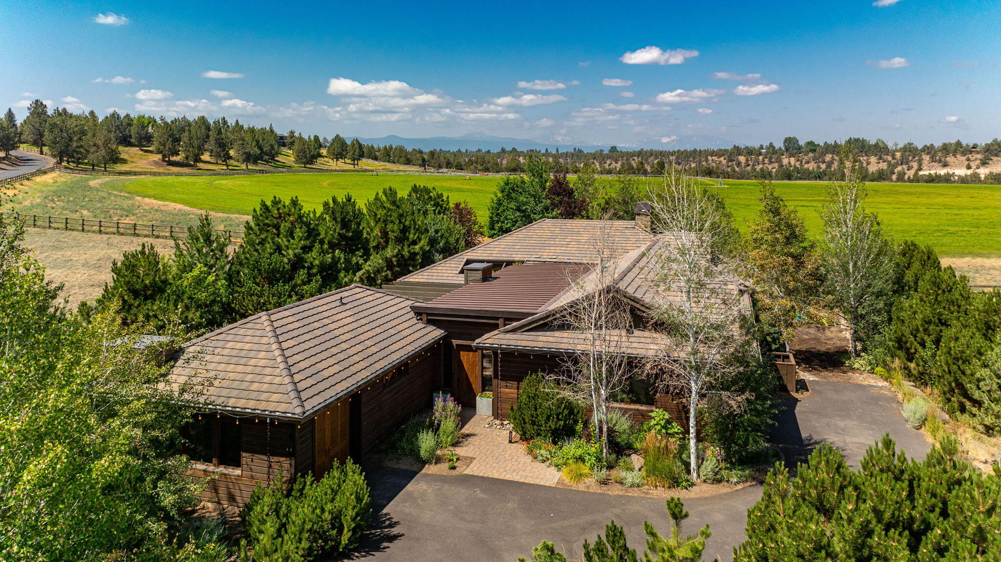 Arrowhead Dr, Bend, OR 97703