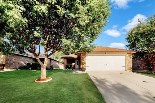 8836 Valley River Dr, Fort Worth, TX, 76244-5169 | Card Image