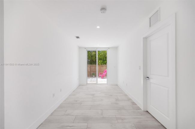 3823 Thomas Ave, House other with 5 bedrooms, 4 bathrooms and null parking in Miami FL | Image 5