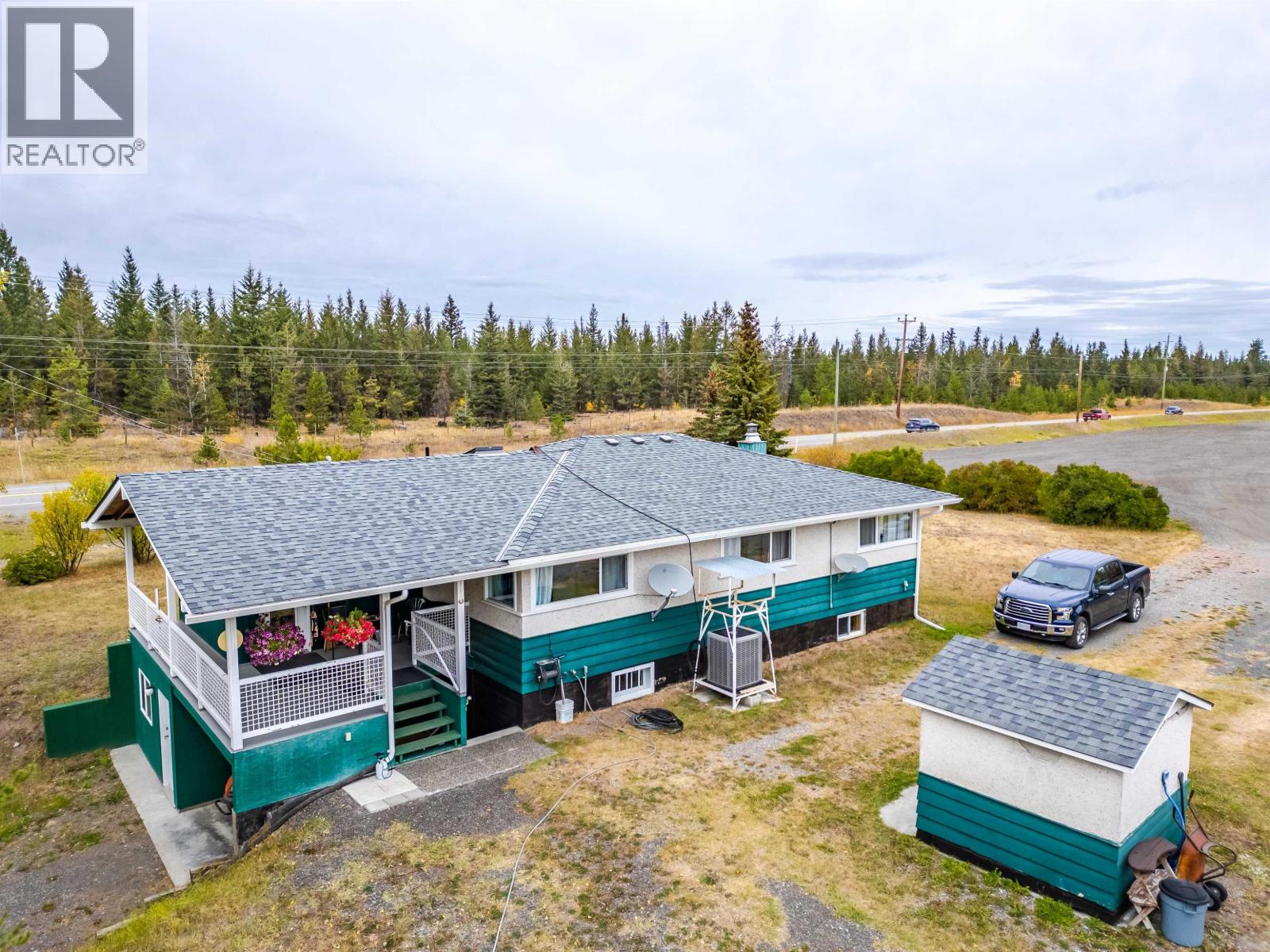 Residential in 70 Mile House