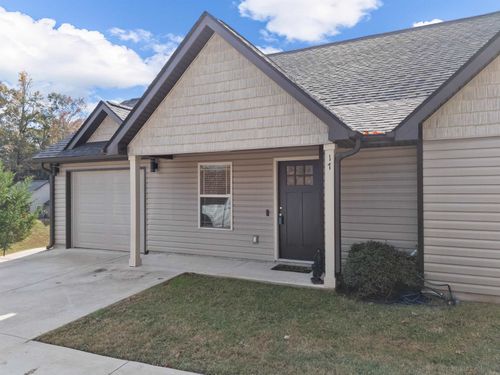 17 Pamela Dr, Greenville, SC, 29611-7153 | Card Image