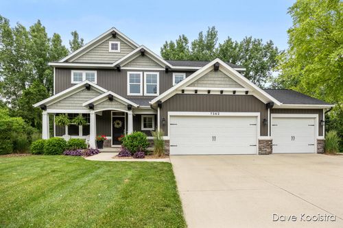 7362 Forsythia Ave Se, Grand Rapids, MI, 49508-7457 | Card Image
