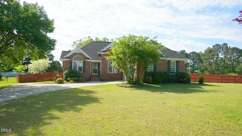 400 Knolls View Dr, Fuquay Varina, NC, 27526-9746 | Card Image