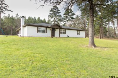 419 An County Road 385, House other with 4 bedrooms, 3 bathrooms and null parking in Palestine TX | Image 2