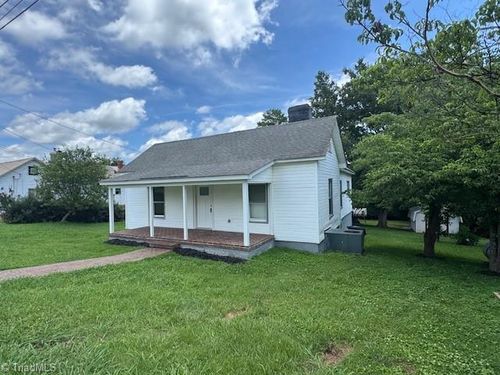 108 Village Ave, Randleman, NC, 27317-9478 | Card Image