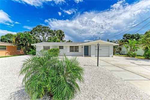 7331 Cass Cir, SARASOTA, FL, 34231-7031 | Card Image