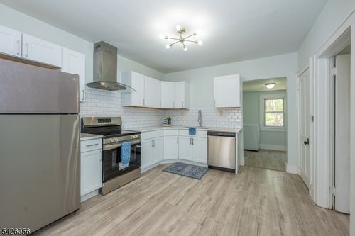 19 John Wilton St, Franklin, NJ, 07416-1558 | Card Image