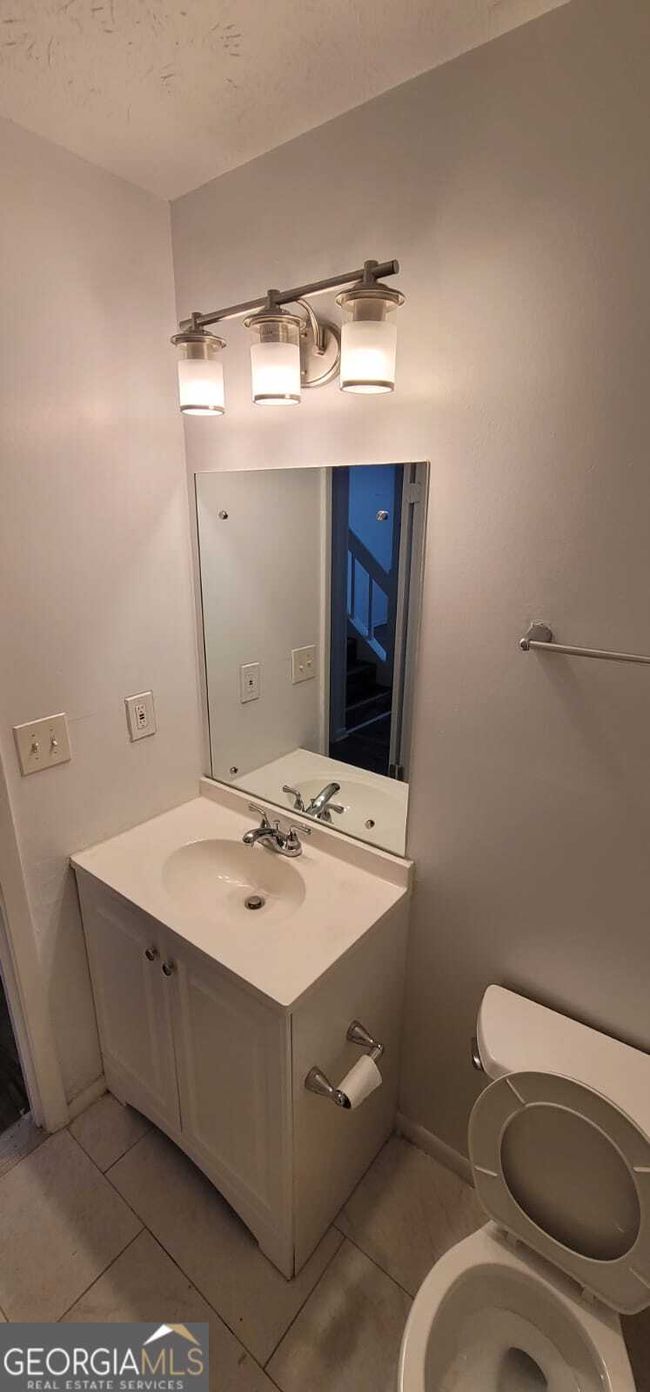 3284 Highpoint Ct, Home with 2 bedrooms, 2 bathrooms and 9 parking in Snellville GA | Image 8
