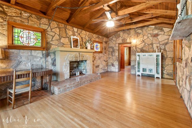 There are 4 original Stained glass windows throughuot the property. | Image 11