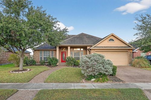 7521 Cannes Dr, Corpus Christi, TX, 78414-6257 | Card Image