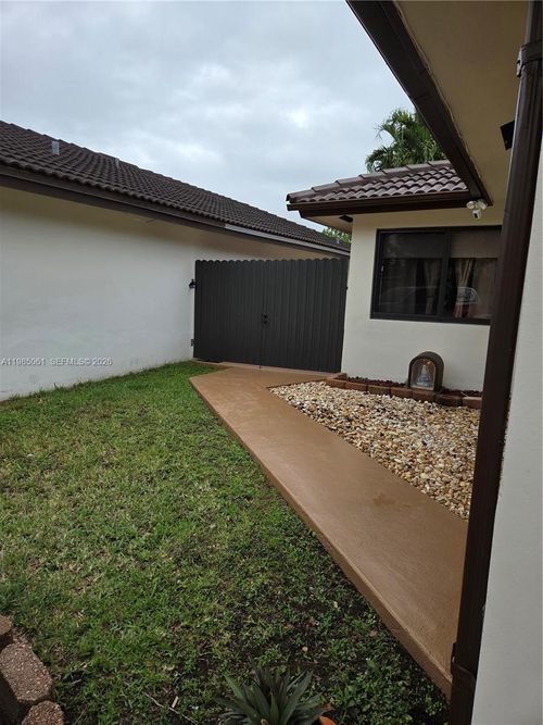 0-2931 Sw 135th Ave, Miami, FL, 33175-6622 | Card Image
