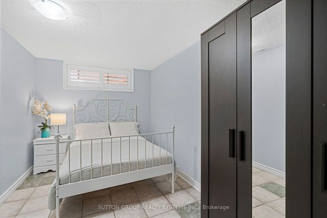 732 Royal York Rd, House other with 7 bedrooms, 4 bathrooms and 4 parking in Etobicoke ON | Image 30
