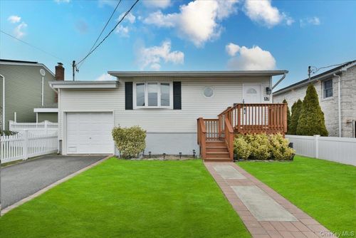 57 Jackson Pl, Massapequa, NY, 11758-7811 | Card Image