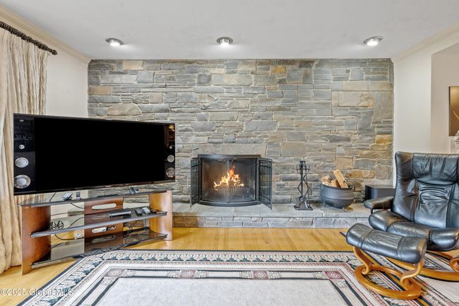 19 Tamarack Ln, House other with 4 bedrooms, 3 bathrooms and 6 parking in Schenectady NY | Image 7