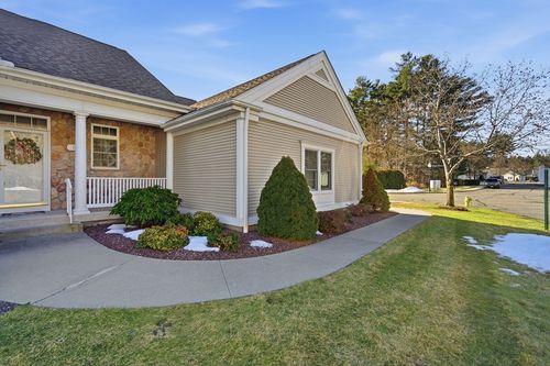 1-1 Aspen Dr, Wilbraham, MA, 01095-9602 | Card Image
