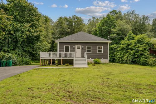 64 Mullen Hill Rd, Waterford, CT, 06385-1911 | Card Image