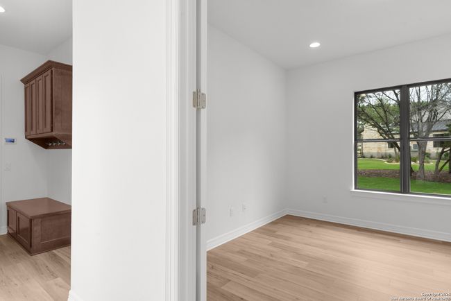 8166 Blue Oak, House other with 4 bedrooms, 5 bathrooms and null parking in Garden Ridge TX | Image 26